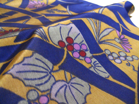 銘仙 着物 反物 竹枠に葡萄 菊花 No.228 画像3