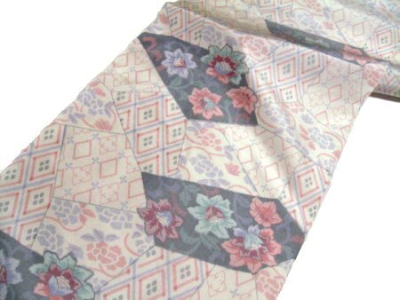 銘仙 着物 反物 幾何学模様に鉄線花、牡丹 No.262 画像1